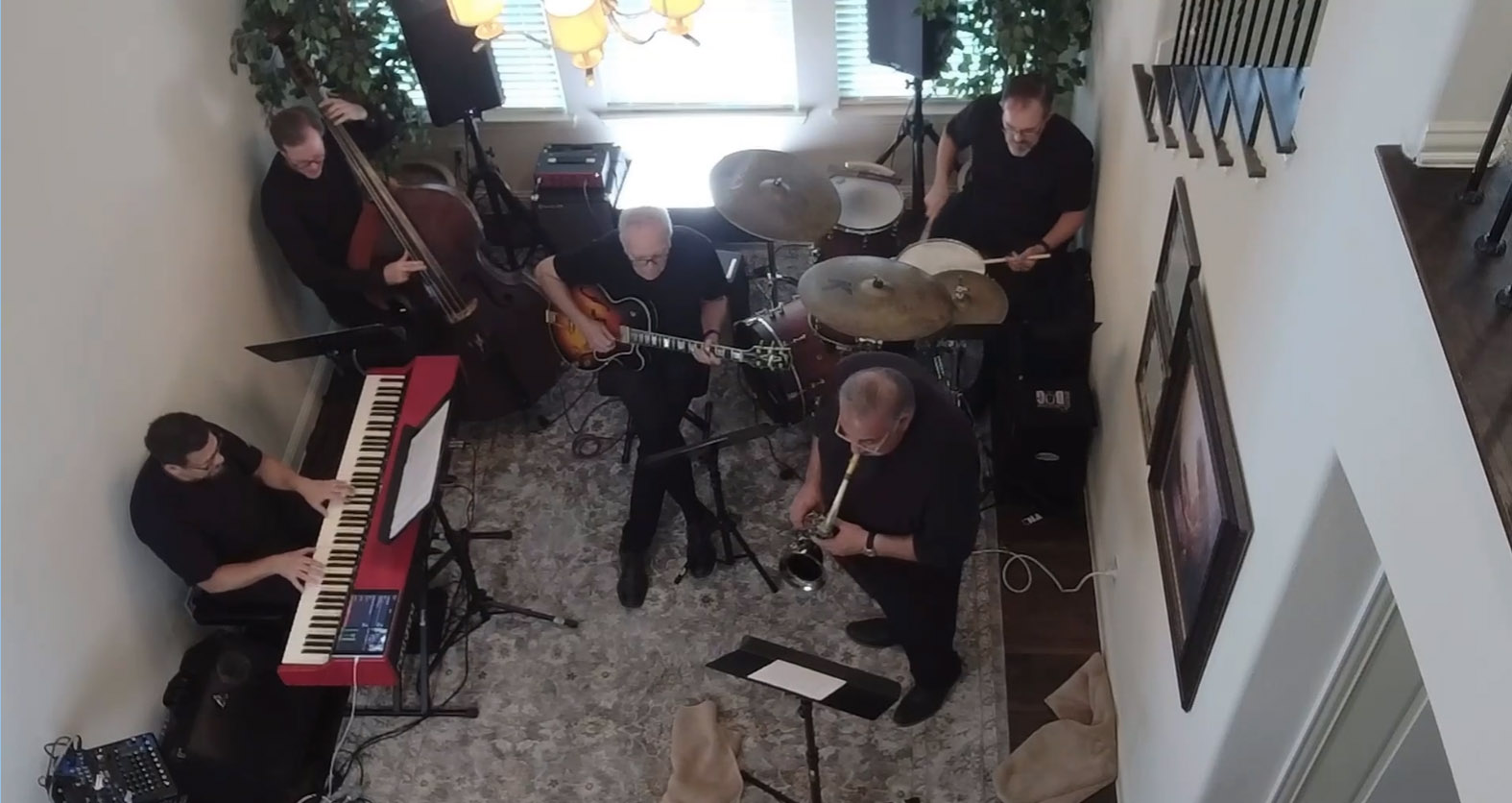 5-piece: Piano, Bass, Guitar, Drums & Tenor Sax